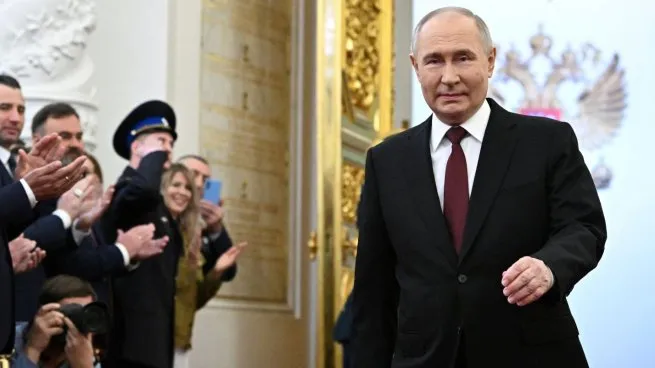 Vladimir Putin asumió su quinto mandato en Rusia con un mensaje sobre la guerra con Ucrania