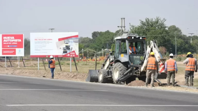 El gobernador recorrió la obra de la autopista del Valle: