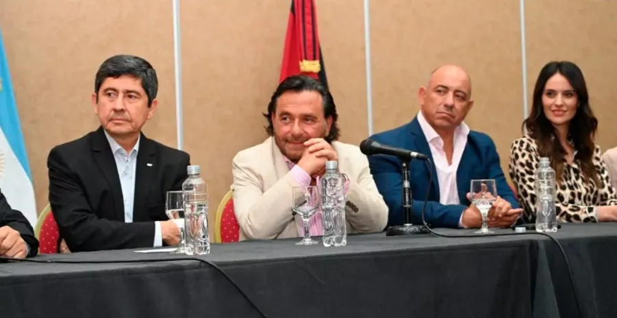 Sáenz anunció subsidios por $18 millones para clubes deportivos de la provincia