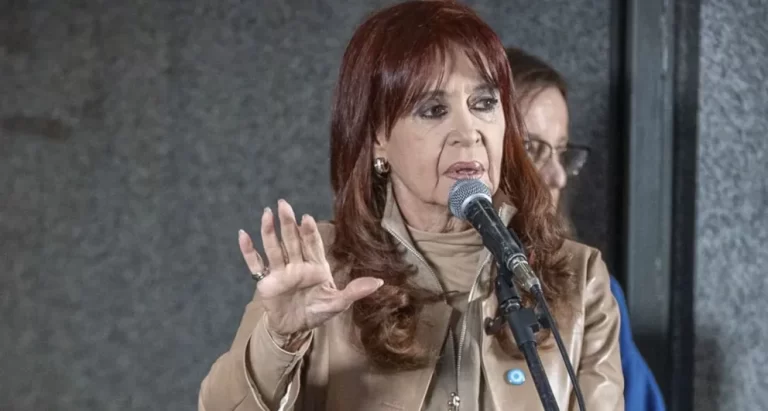 Cristina Kirchner deberá reintegrar $1000 millones a ANSES por jubilaciones y pensiones