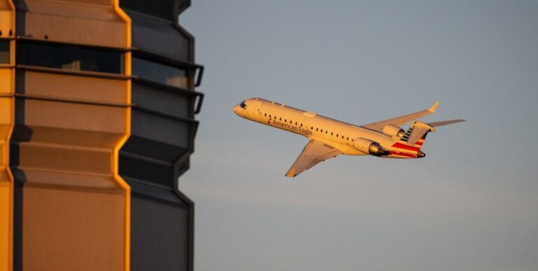Entra en vigor la cancelación de vuelos en EEUU: afecta a 40 aeropuertos, con 4000 viajes anulados por día