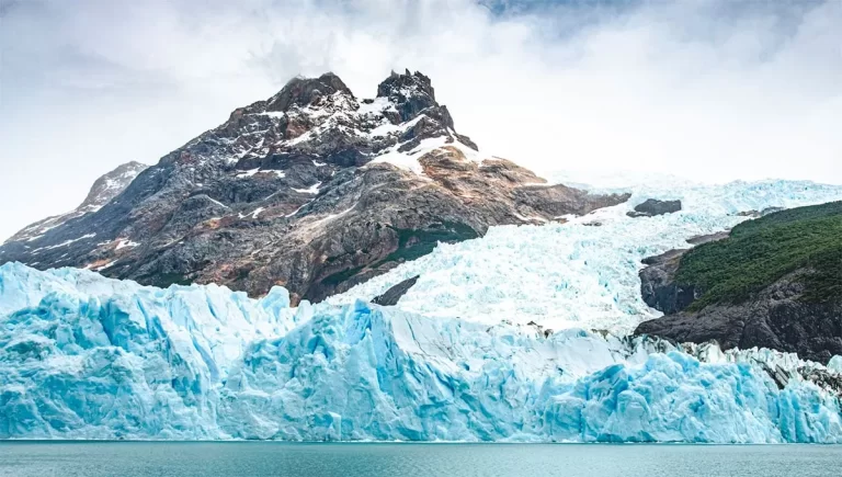 El Gobierno promulgó la reforma de la Ley de Glaciares: qué cambia y por qué ahora las provincias tendrán más poder