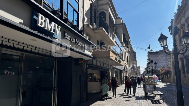 Bancarios anunciaron un paro y este lunes 27 no abrirán los bancos en Salta