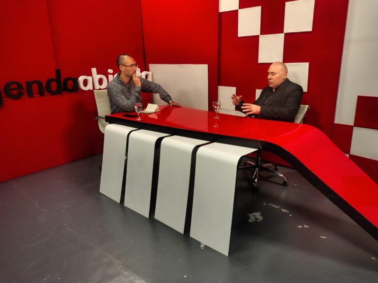 Crimen de las turistas francesas: 13 nombres en la mira judicial