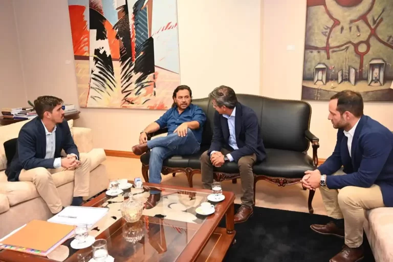 Sáenz sigue impulsando la articulación público-privada con el sector minero