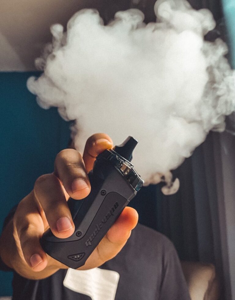 Avanza la regulación de los vapers y la creación de un nuevo registro