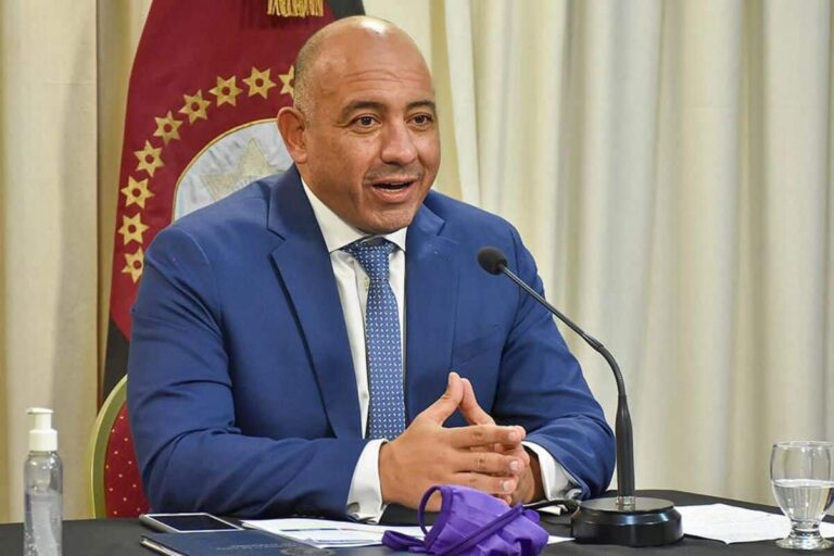 “Con fondos propios”, Salta acordó con municipios sostener la coparticipación ante el ajuste de Nación