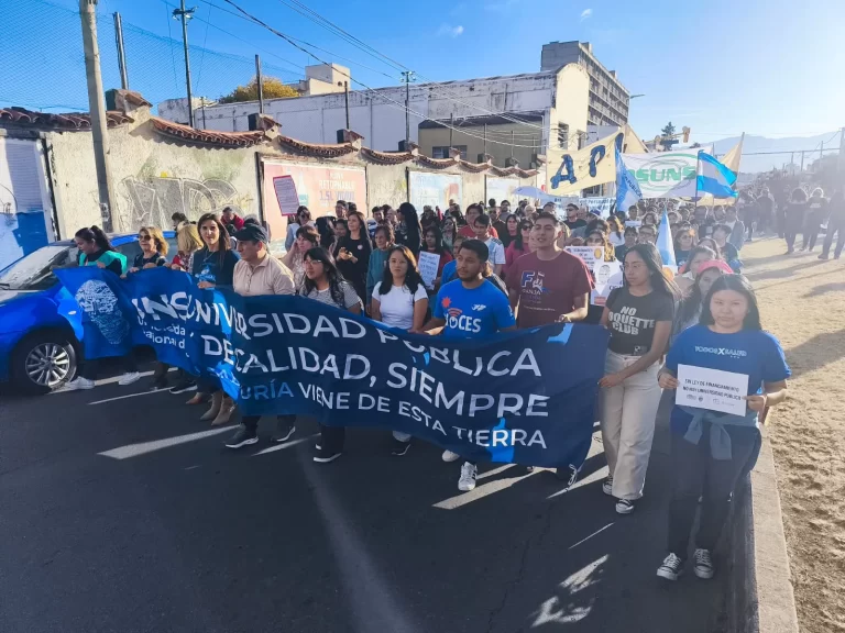 Salta se sumó a la Marcha Federal Universitaria