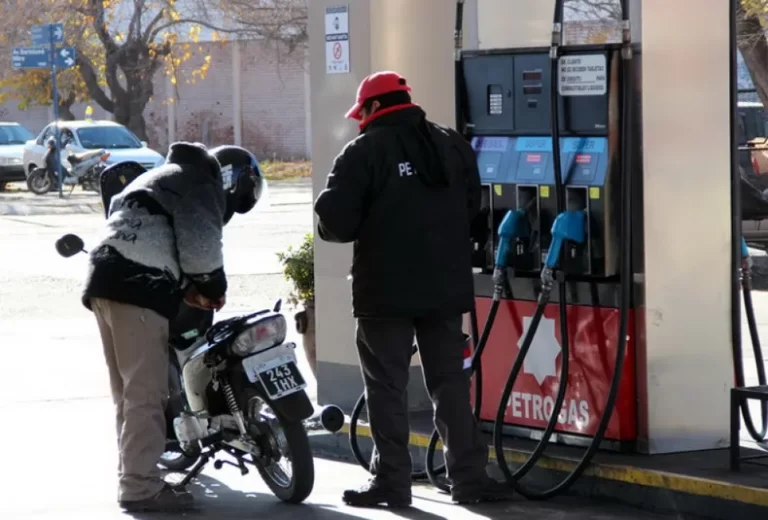 Orán: Desde la semana que viene si no tenés casco no podrás cargar nafta