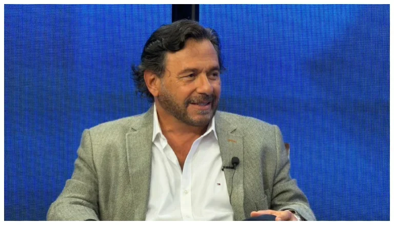 “El periodismo no solo cuenta lo que pasa”: el mensaje de Sáenz por el Día del Periodista