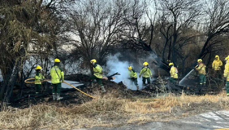 Bomberos heridos y agotados durante el incendio en Cafayate: “El cansancio es extremo”