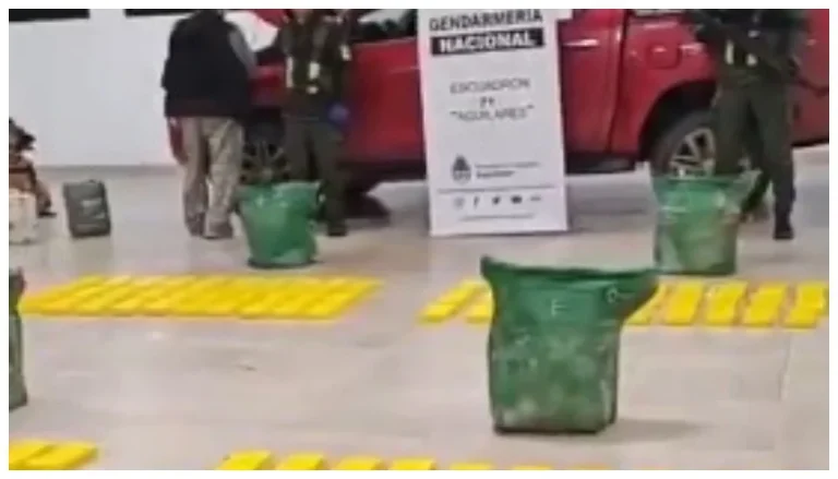Ocultaba cocaína detrás de bidones de combustible: incautaron 470 kilos