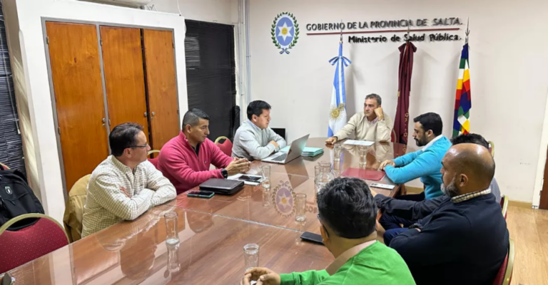 Mejorar la atención y regularizar deudas: Provincia y obras sociales formaron mesa de trabajo