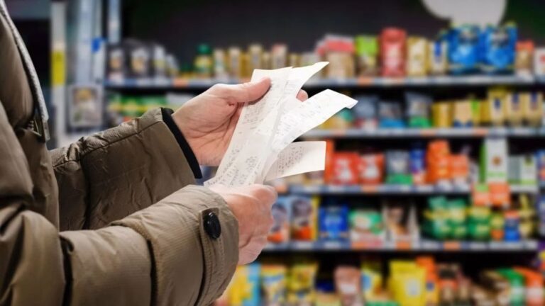 Crisis en las góndolas: El consumo acentuó su caída y los supermercados son los más afectados