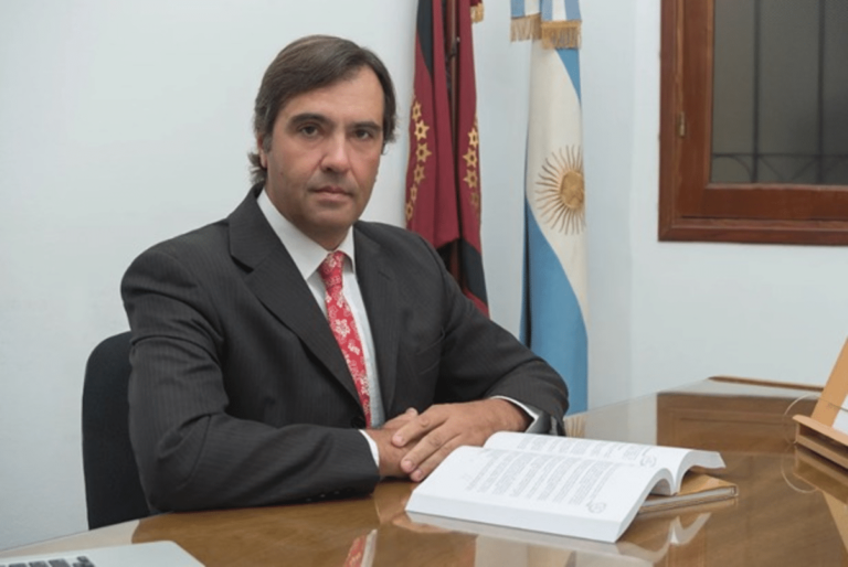 La candidatura de Gustavo Ferraris suma nuevas impugnaciones de ex trabajadores de la Auditoría