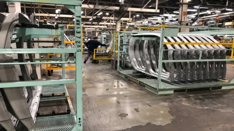 Caen la producción, la inversión y el empleo en los principales polos fabriles