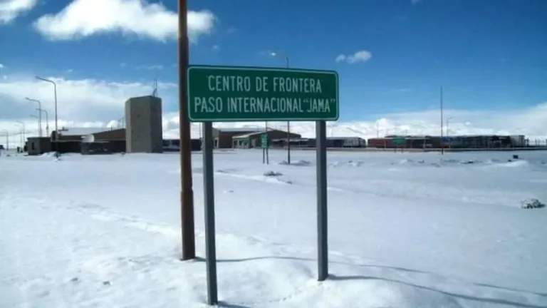 Paso de Jama y Sico permanecen cerrados por el temporal y el frío extremo