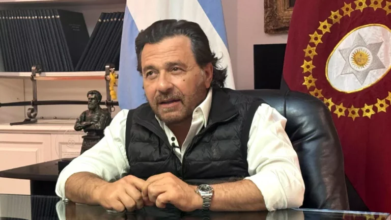 Sáenz: “Podemos dialogar, pero no ser serviles y sirvientes”
