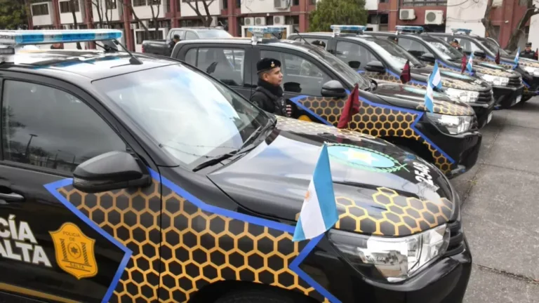 Sáenz entrega hoy vehículos para la Policía y las llaves de 138 viviendas en la Capital