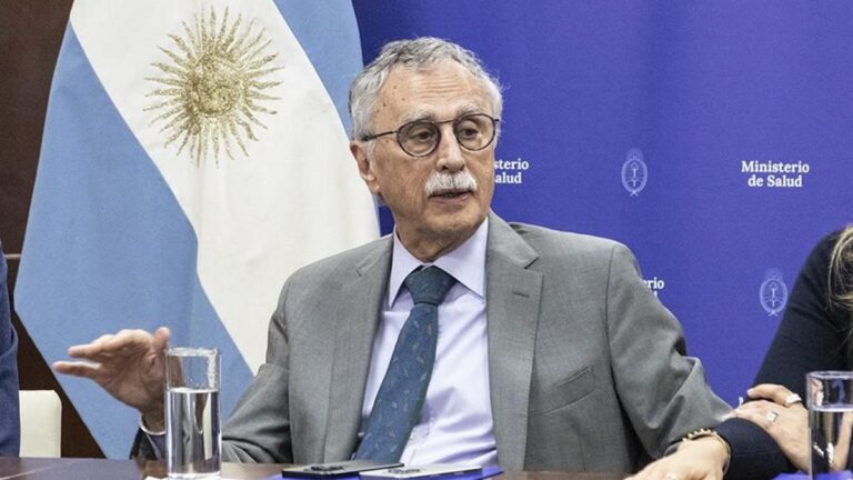 Fentanilo contaminado: allanan el Ministerio de Salud y detienen a dos ex funcionarias