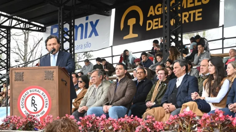 Sáenz reclamó en La Rural rutas, logística y recursos para que producir en Salta no cueste más