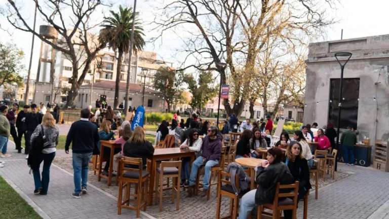 El fin de semana largo dejó más de 2.200 millones de pesos en la ciudad