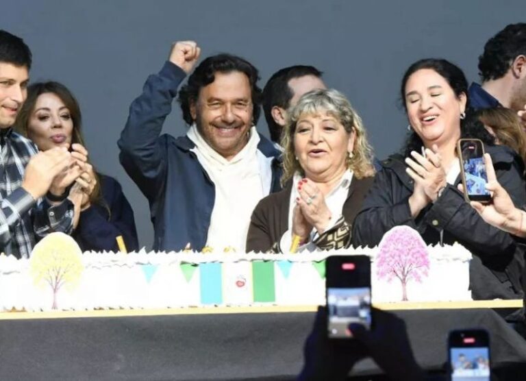 Sáenz acompañó al pueblo de Orán en los festejos por los 232 años de su fundación y fiestas patronales