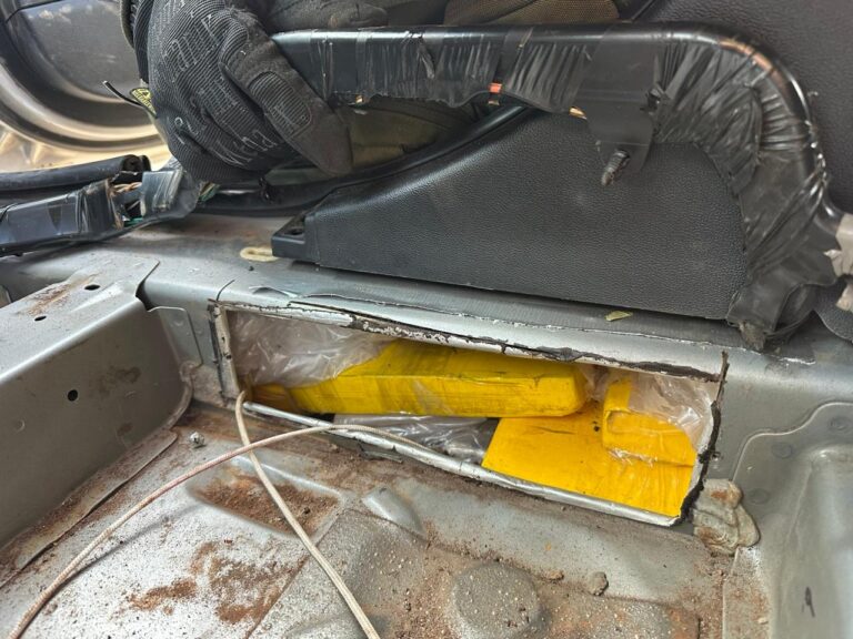 Salta: una camioneta con doble fondo llevaba casi 94 kilos de cocaína