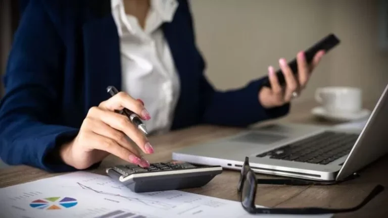 Nuevo aumento para profesionales: las cuotas sociales subirán 4%