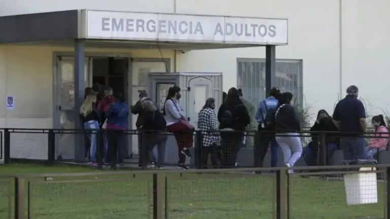 Nación reglamentó el cobro de atención médica a extranjeros sin residencia permanente