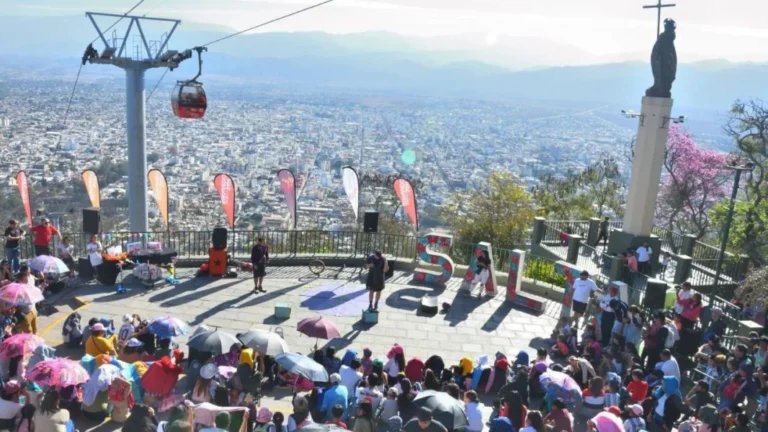 Día del Niño: el Teleférico repartirá 600 tickets para que los niños viajen gratis