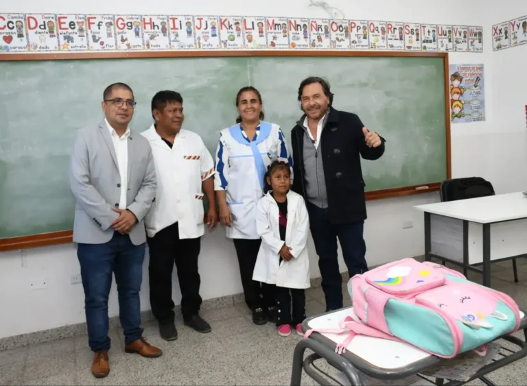 Sáenz inauguró la escuela Monte Sinaí para la comunidad wichí del Obraje