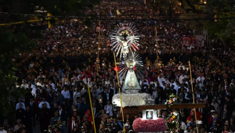 Más de 680 mil personas participaron de la procesión del Milagro en Salta