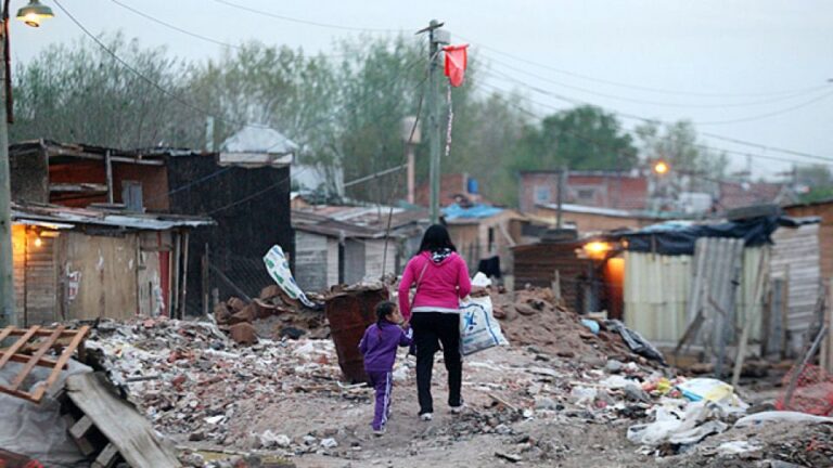La pobreza alcanzó al 32,3% y la indigencia subió al 7,5%
