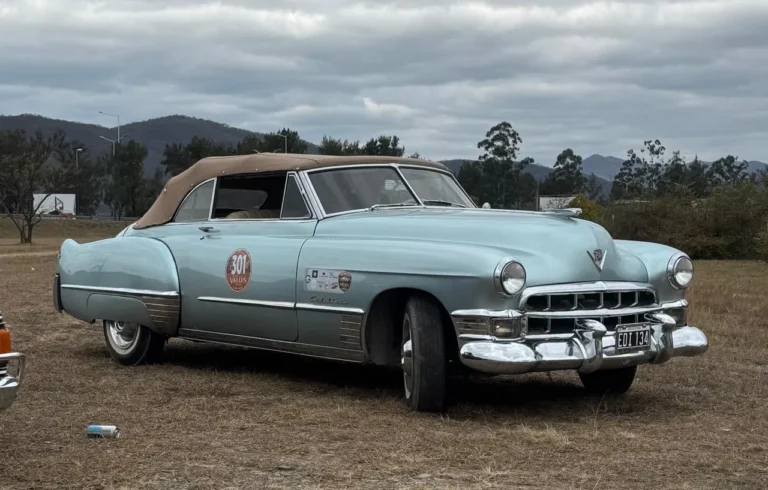 Cerca de 80 autos clásicos se sumarán a un recorrido solidario en Salta
