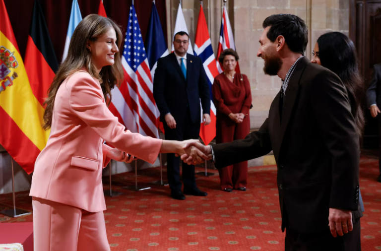 Messi, embajador de Argentina en España: homenajes, afecto y un premio histórico